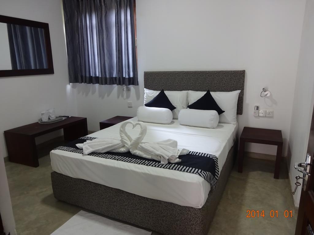 קנדי Aaranya Residence מראה חיצוני תמונה