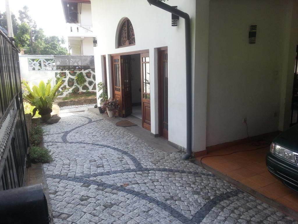 קנדי Aaranya Residence מראה חיצוני תמונה