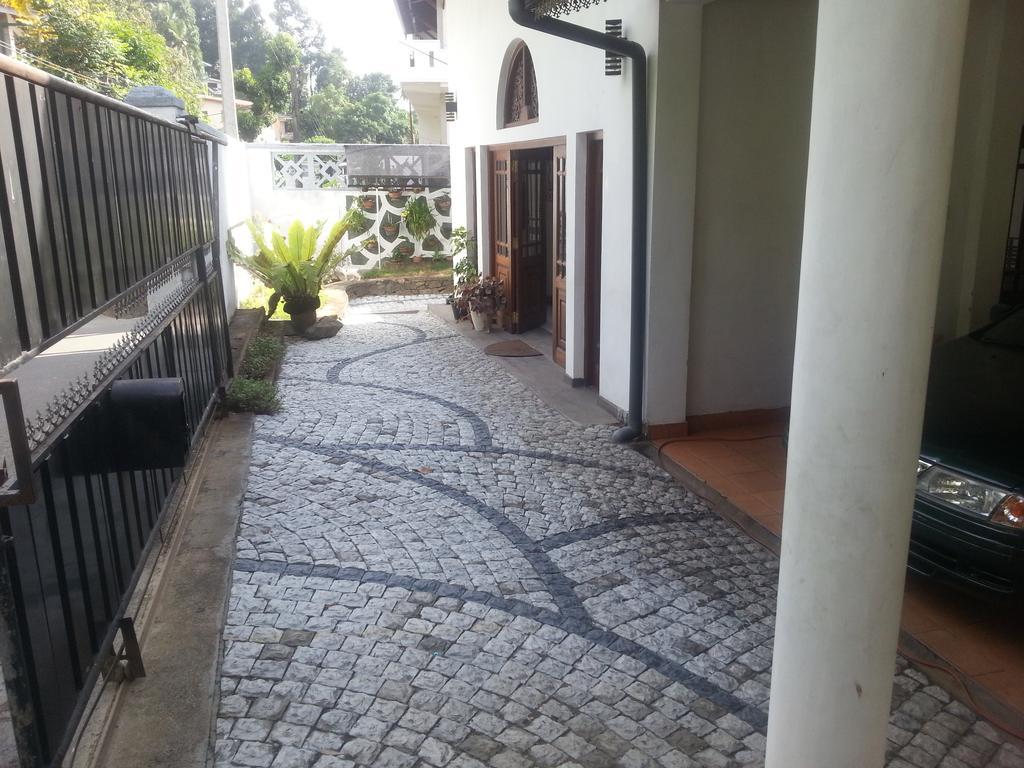 קנדי Aaranya Residence מראה חיצוני תמונה