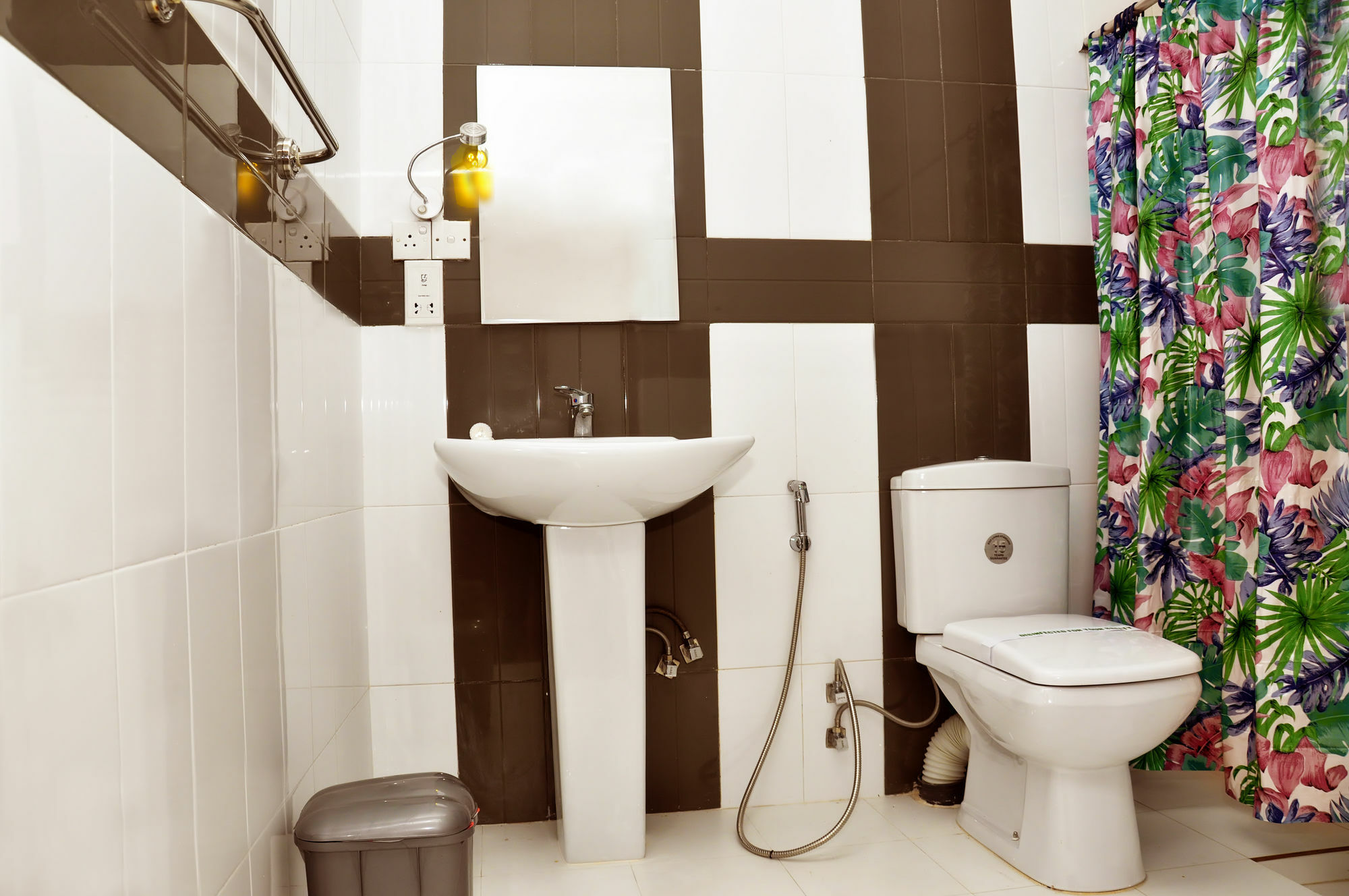 קנדי Aaranya Residence מראה חיצוני תמונה